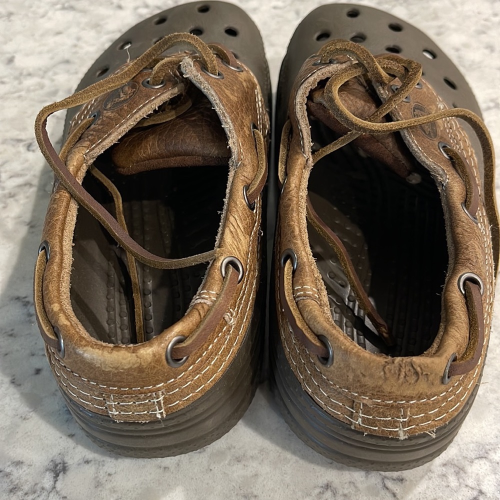 Crocs shoe like brown with leather ties. Size 7 womens - Picture 2 of 8